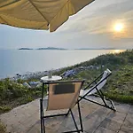 Athos Seagull Wagon Holiday home *